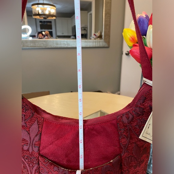 NWT Isabella’s Journey red tapestry bag - Picture 15 of 15